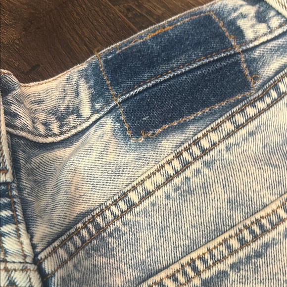 Levi's Light Blue Distressed Jean Shorts - Picture 4 of 5